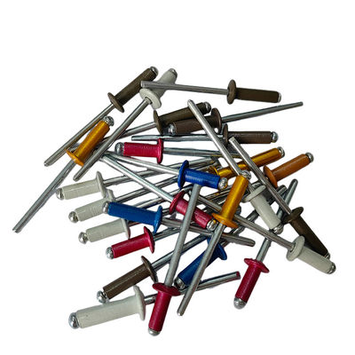 6-32mm DIN estándar Ecológicamente amigable Rivets de cabeza redonda con múltiples opciones de color