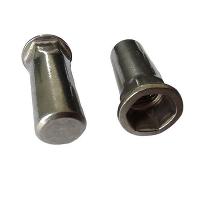 Nucleo de remachado ciego semihex de acero inoxidable resistente a la corrosión con acabado niquelado