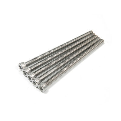 A nivel de grado de acero inoxidable DIN912 Medios hilos Hex Socket tornillos de alta resistencia