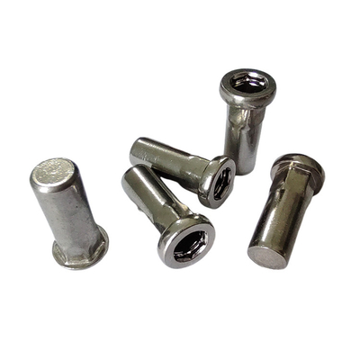 Nucleo de remachado semi-hex ciego con remachado para un cuerpo liso y limpio