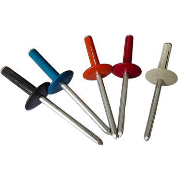 Fabricante confiable de remaches impermeables duraderos con grado A2-70/A4-80 y estándar DIN