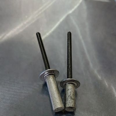 Rivet ciego de cabeza redonda de aluminio-hierro de extremo cerrado para aplicaciones de trabajo pesado