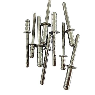 Rivets ciegos de agarre múltiple competitivos en material de acero inoxidable para diversas aplicaciones