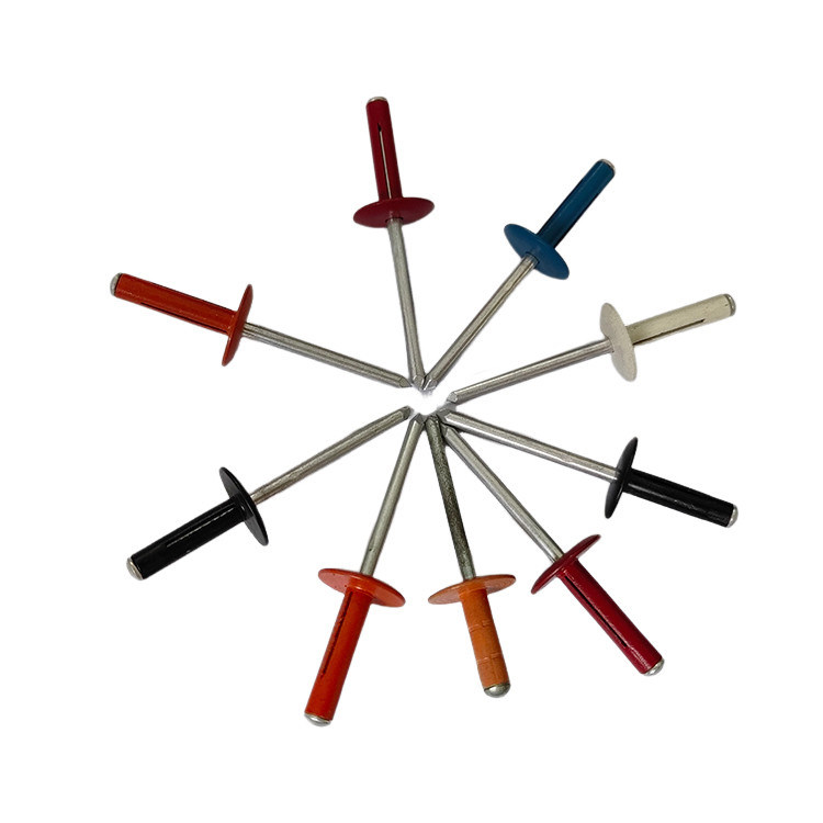 Fabricante confiable de remaches impermeables duraderos con grado A2-70/A4-80 y estándar DIN