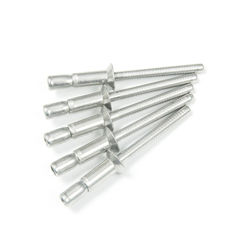 Fabricación de remaches de acero inoxidable de tipo unigrip con forma plateada