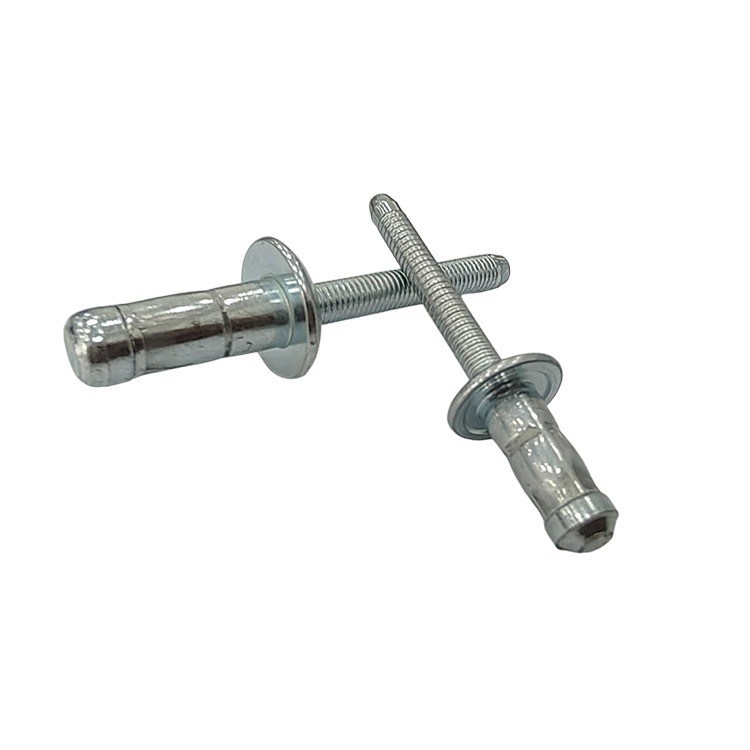 Rebites ciegos de acero con cabeza de cúpula de agarre múltiple para la industria con acabado brillante e inspección de alcance